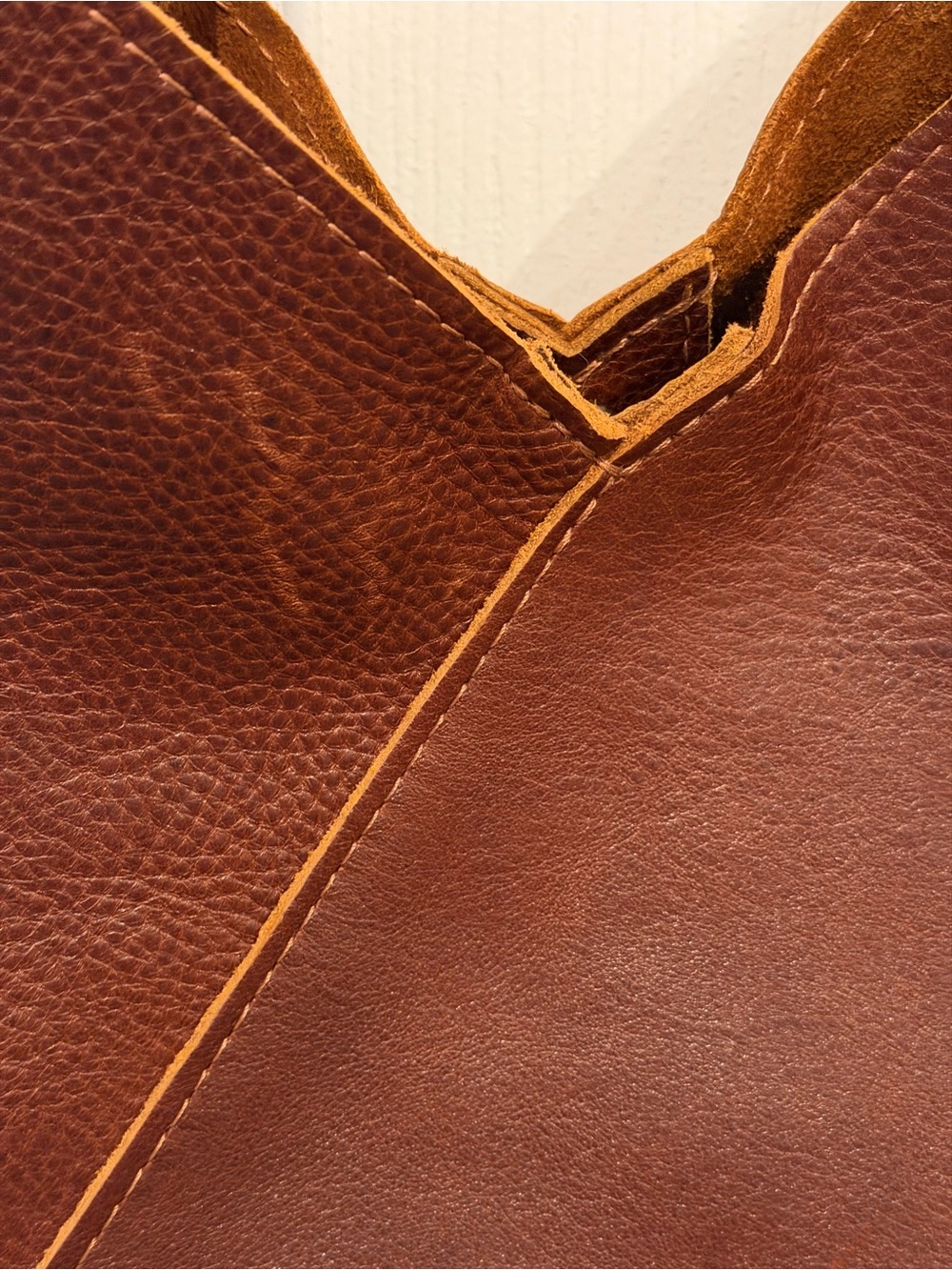 Portland Leather Saddle-Style Brown Shoulder Bag - Picture 7 of 8
